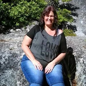 Meet your Posher, Denise